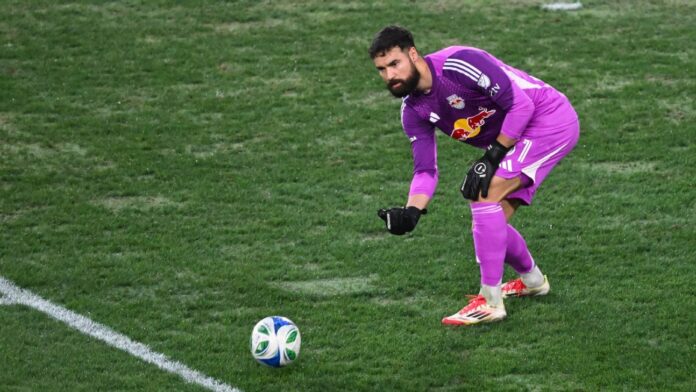 sao-paulo-concorda-em-contratar-goleiro-para-a-selecao-paraguaia