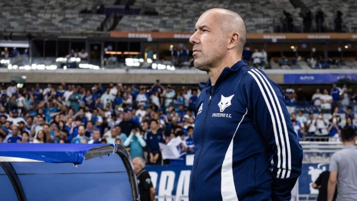 leonardo-jardim-relembra-conversa-com-dono-do-cruzeiro-que